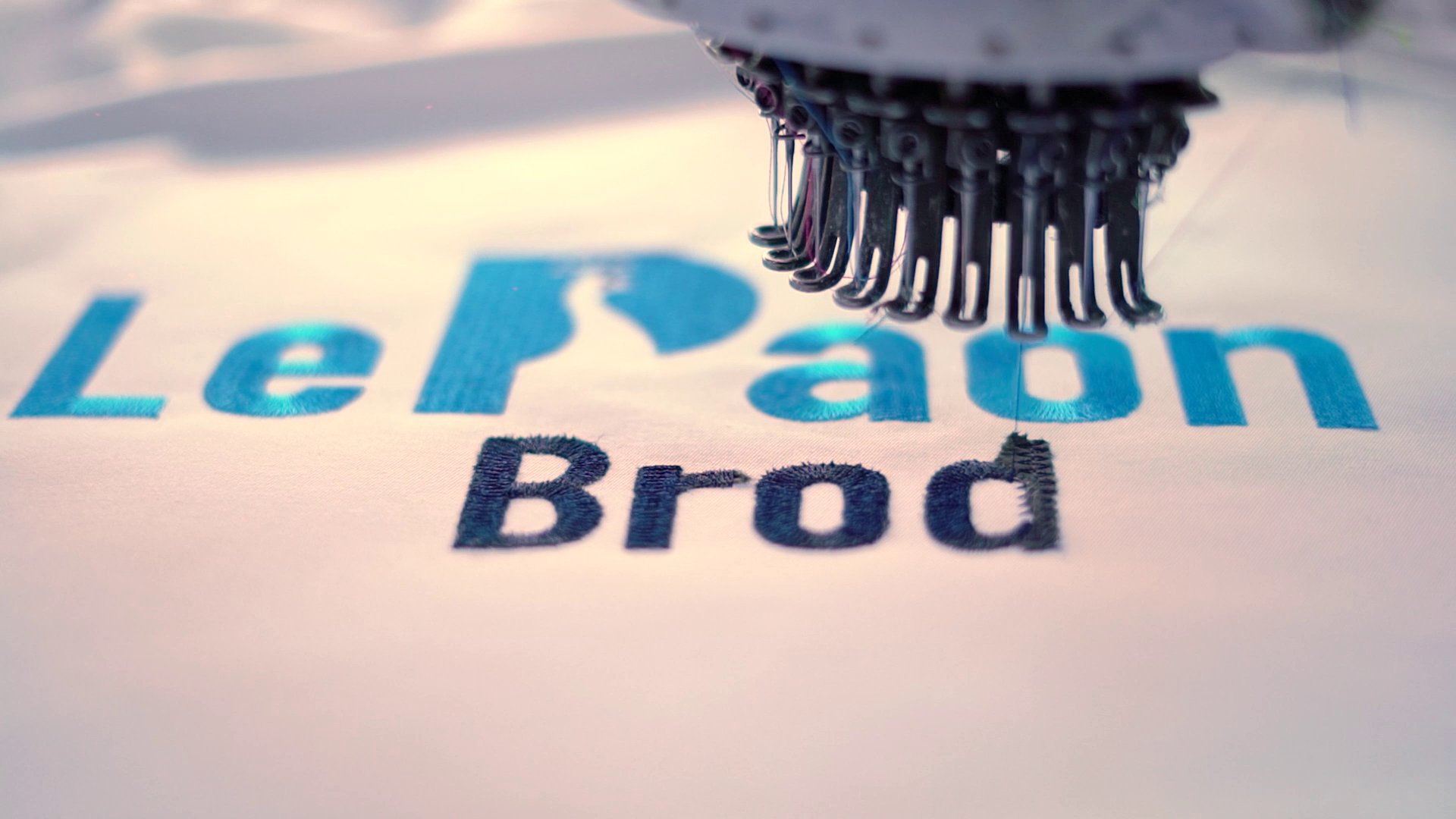 Broderie personnalisée premium sur textile